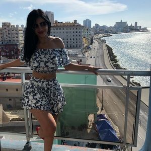 Two pieces set shorts and crop top